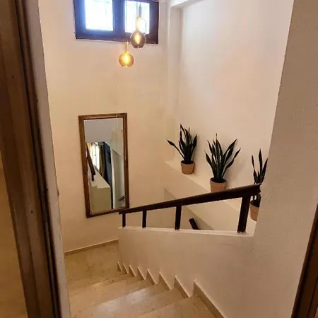 Montevistas Retreat- Cycling, Hiking, Relaxation, 25 Minutes Villa Valencia
